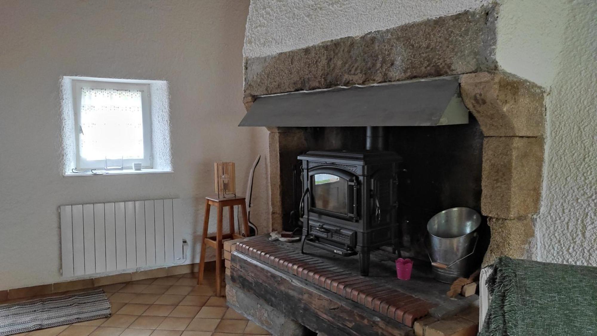 Gite La Roche Bertignat Buitenkant foto